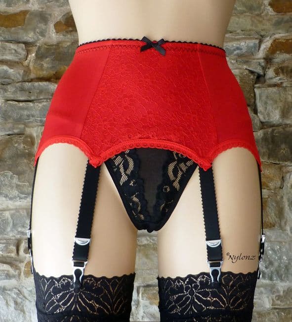6 Strap Lace Front Suspender Belt Red