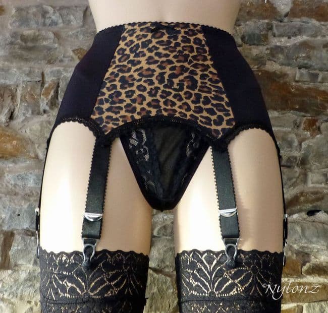 6 Strap Leopard Suspender Belt