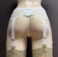 6 Strap 'Pull On' Powermesh Suspender Belt White