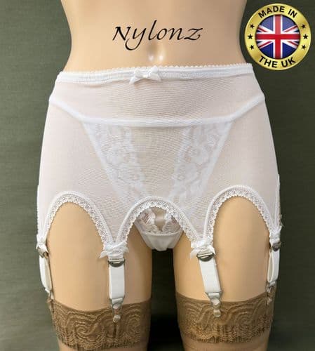 8 Strap Luxury Pull On Suspender Belt White