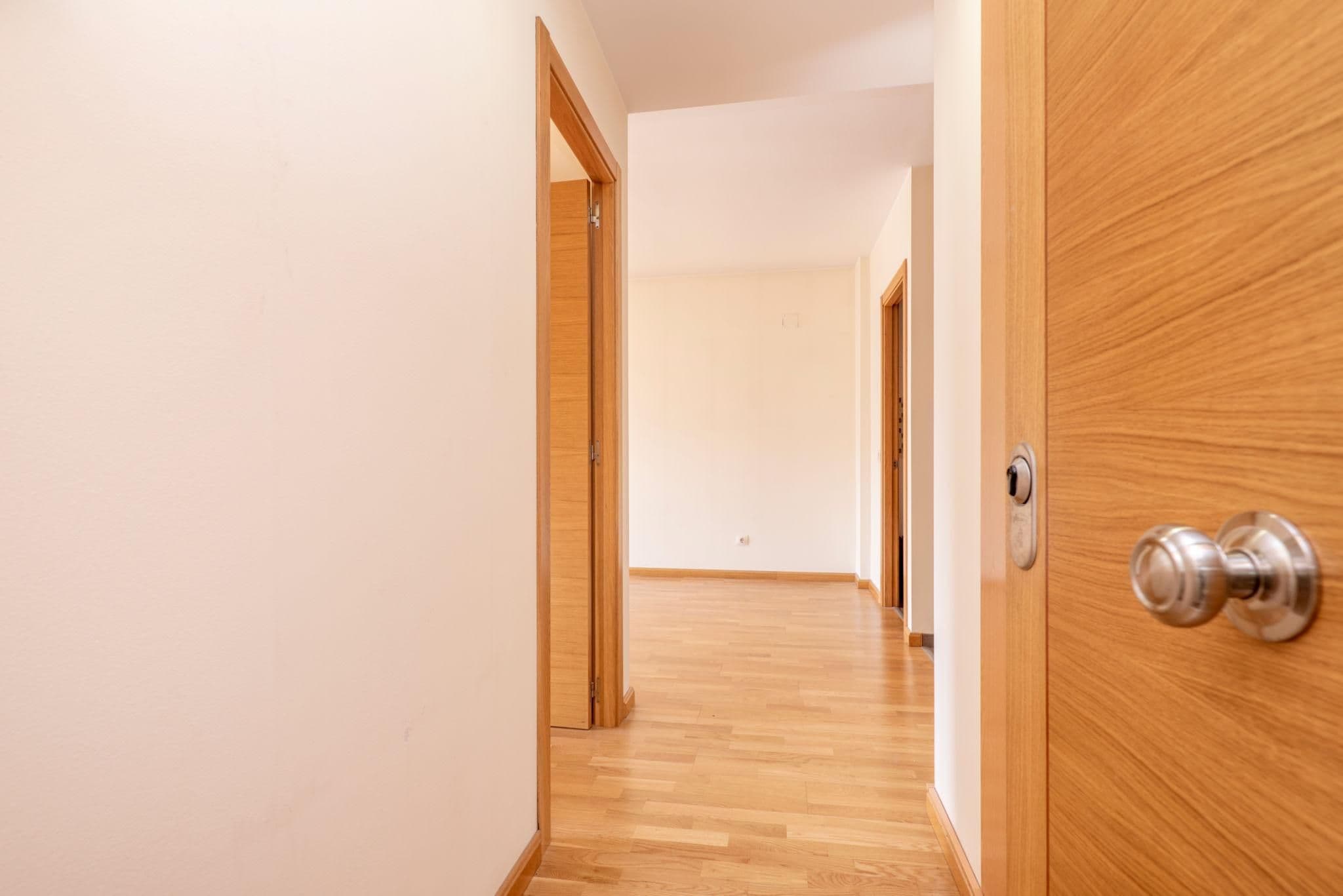 Replacing Internal Doors: How Oak Doors Can Transform the Feel of a Home