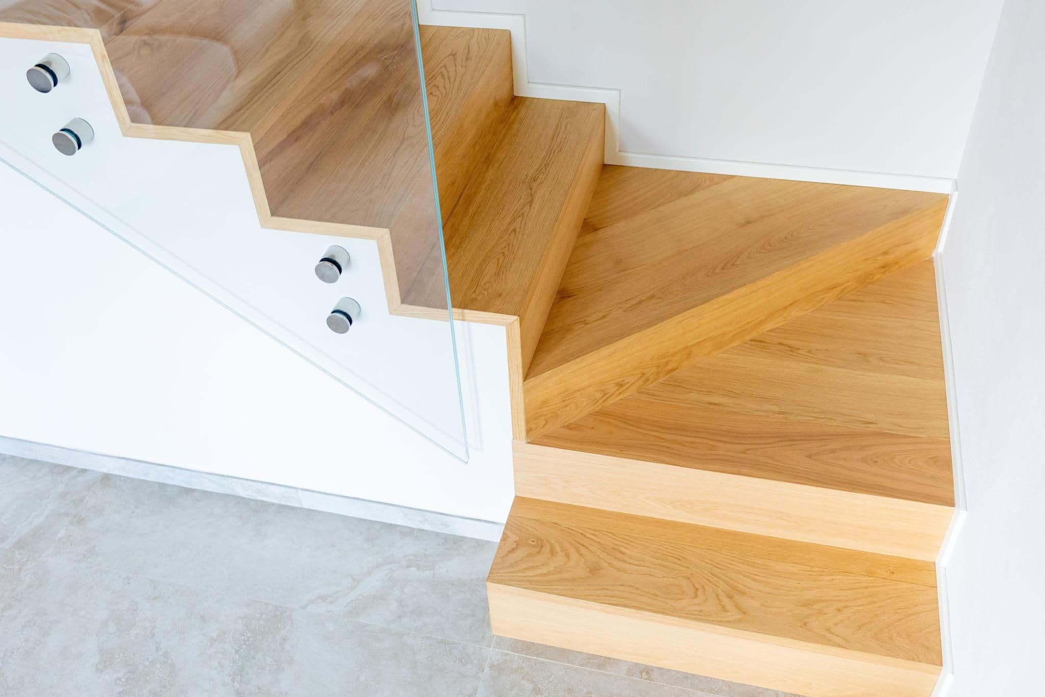 Choosing the Perfect Oak Staircase: Style, Durability and Value