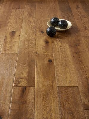 Blenheim Character Oak Flooring 18x150mm Distressed Cognac lacquer M2004
