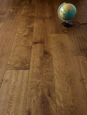 Blenheim Character Oak Flooring 20x190mm Scraped & Cognac UV-Oiled M1007Z