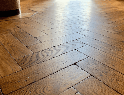 Solid Oak Herringbone Flooring 22x70x280mm Rustic Tumbled H1003A