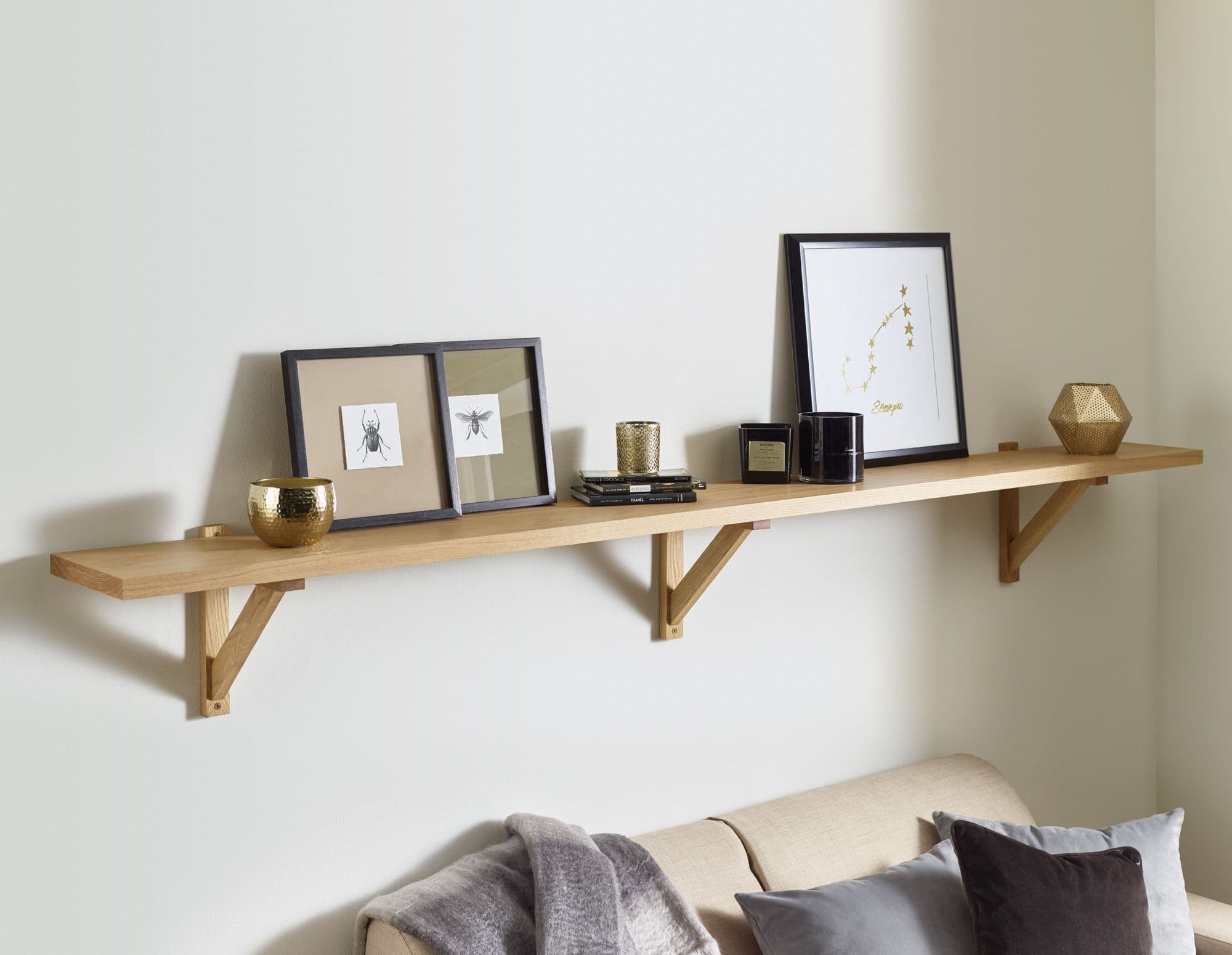 Solid Oak Wall Shelf 32x250mm Traditional Oak Brackets