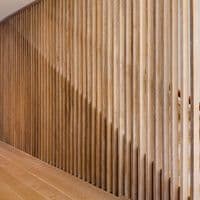 Solid White Oak Floor to Ceiling Spindle Square 32x32x2400mm