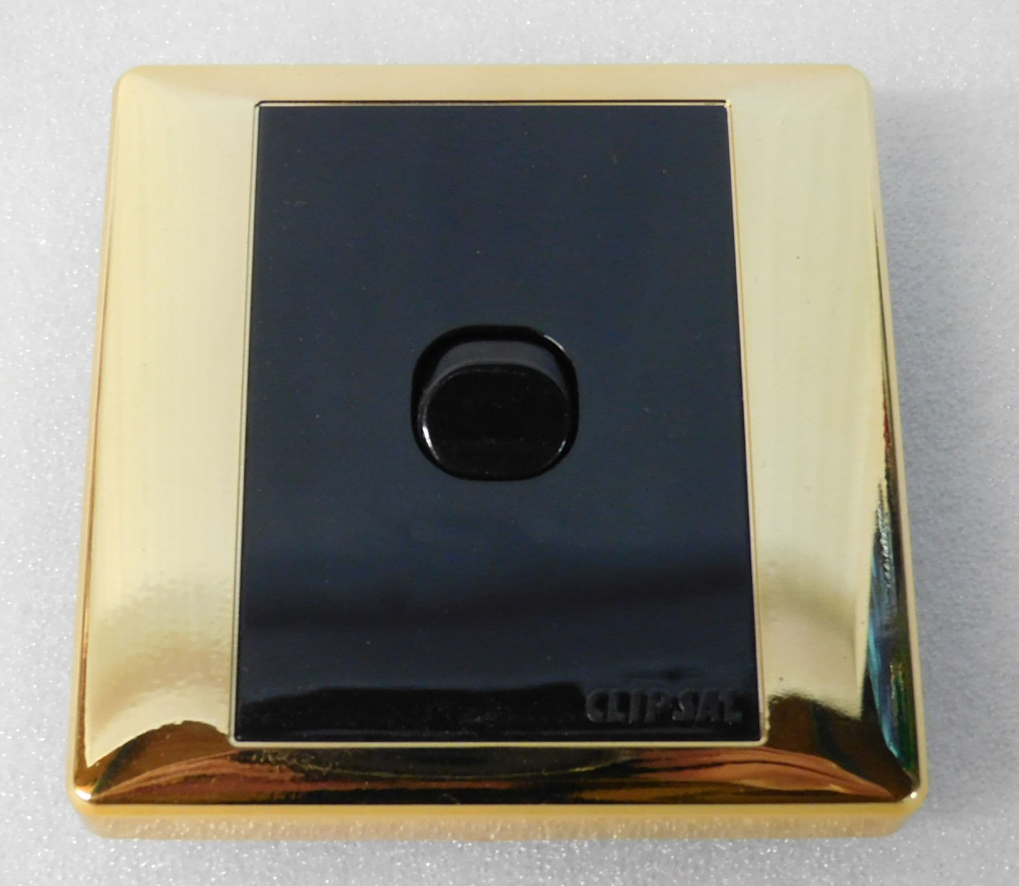 CLIPSAL electrical single on/off switch gold