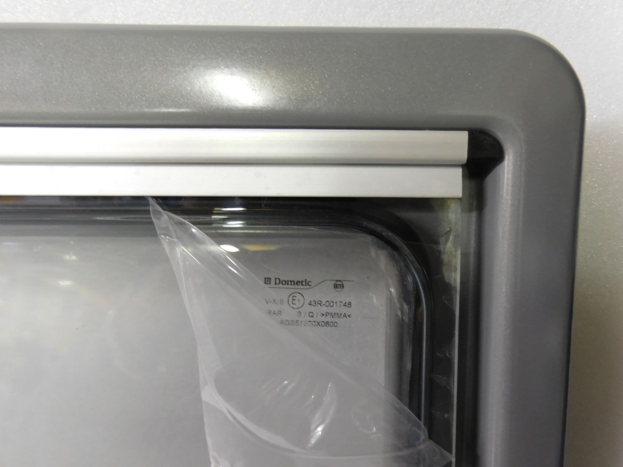Dometic SEITZ Hymer S4 motorhome window 1200 x 600mm