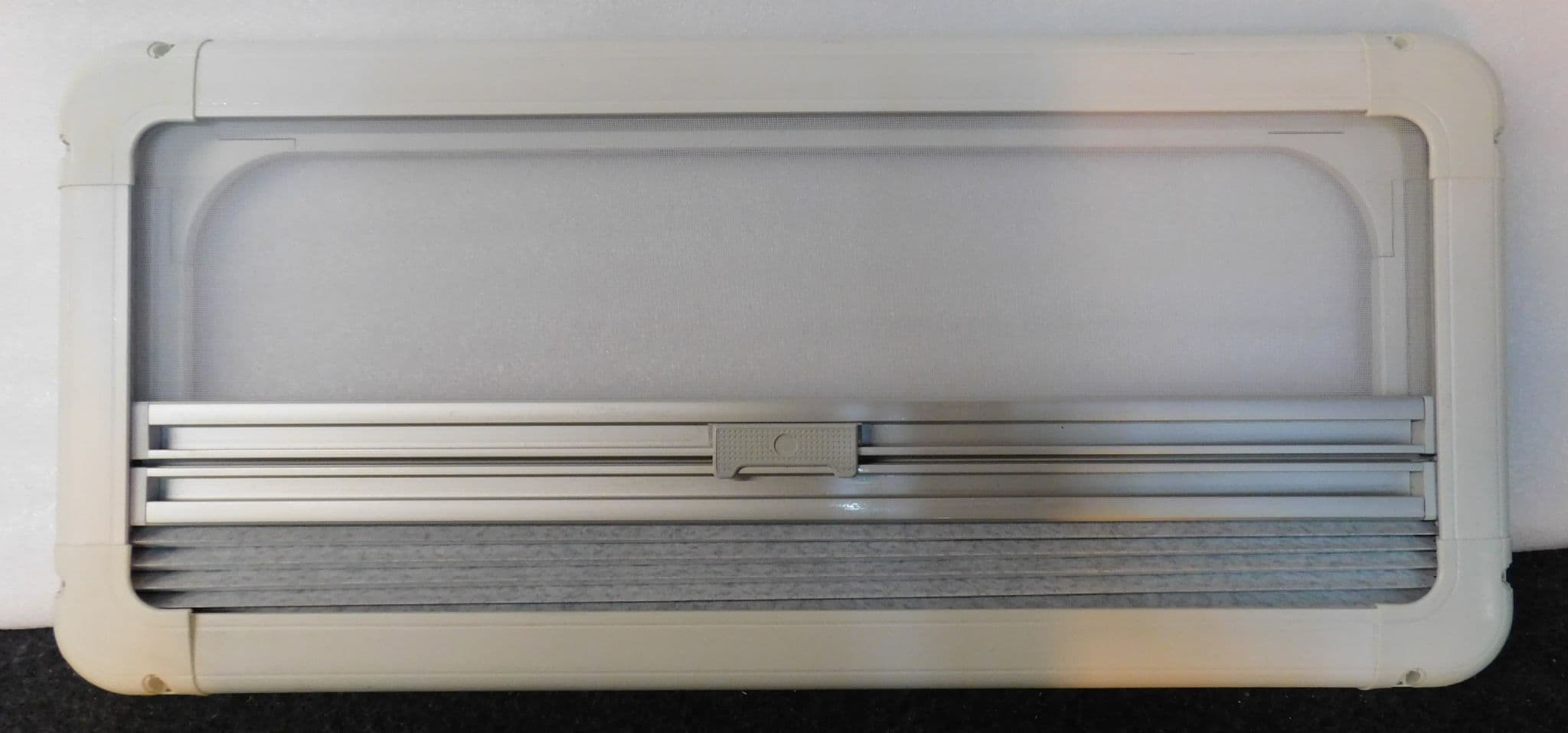 Dometic SEITZ KOPLAST pleated motorhome window blind 820x 370mm