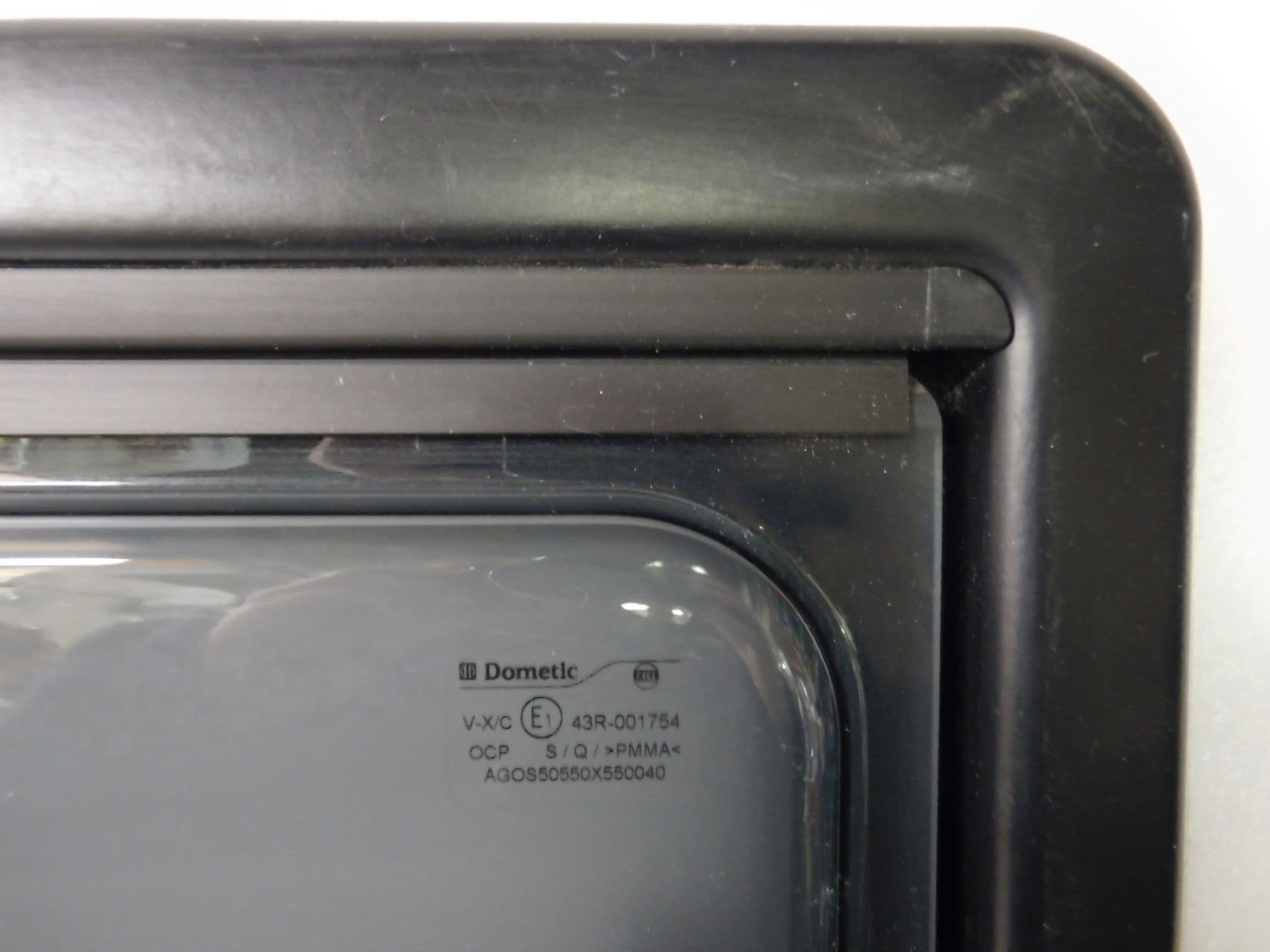 DOMETIC SEITZ Motorhome caravan BATHROOM WINDOW