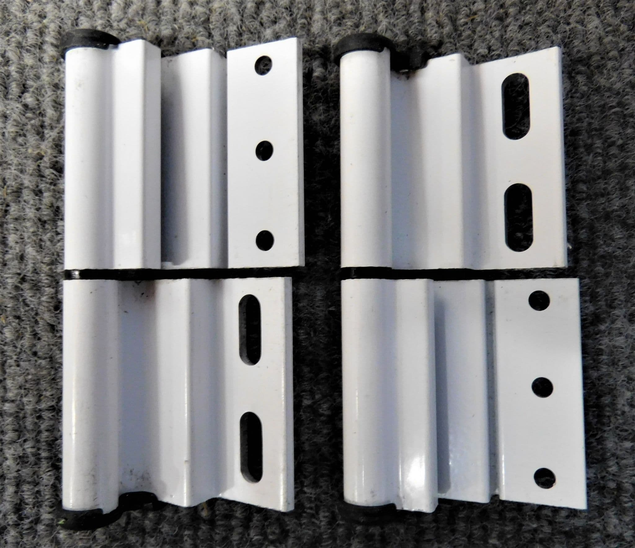 Set Di 3 Cerniere Porta Per Caravan Ellbee, Colore Bianco, Per Montaggio A Destra (MANO DESTRA - Foto 9