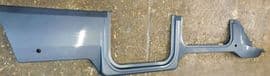Motorhome side skirt with door profile TRIGANO