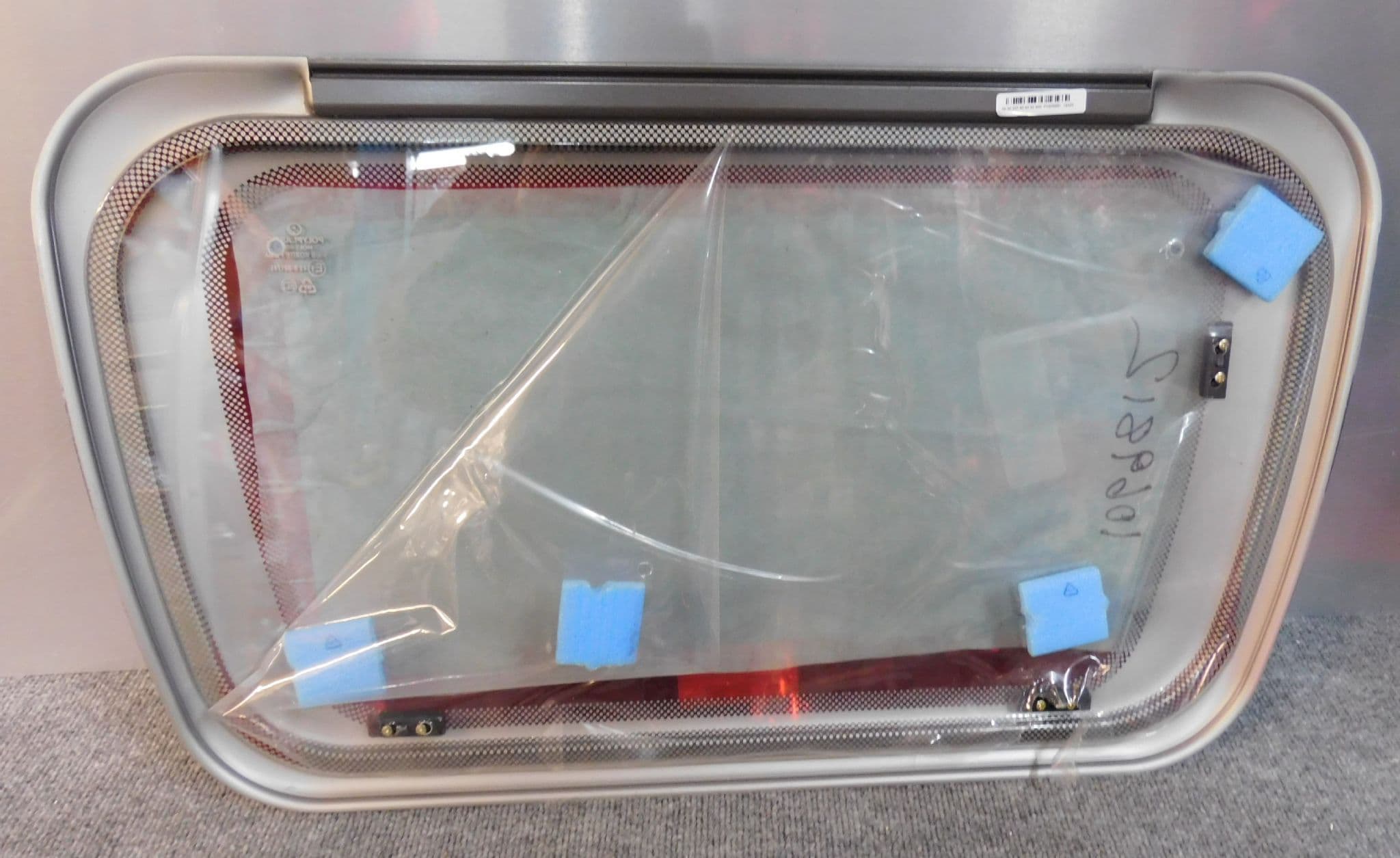Polyplastic caravan motorhome window