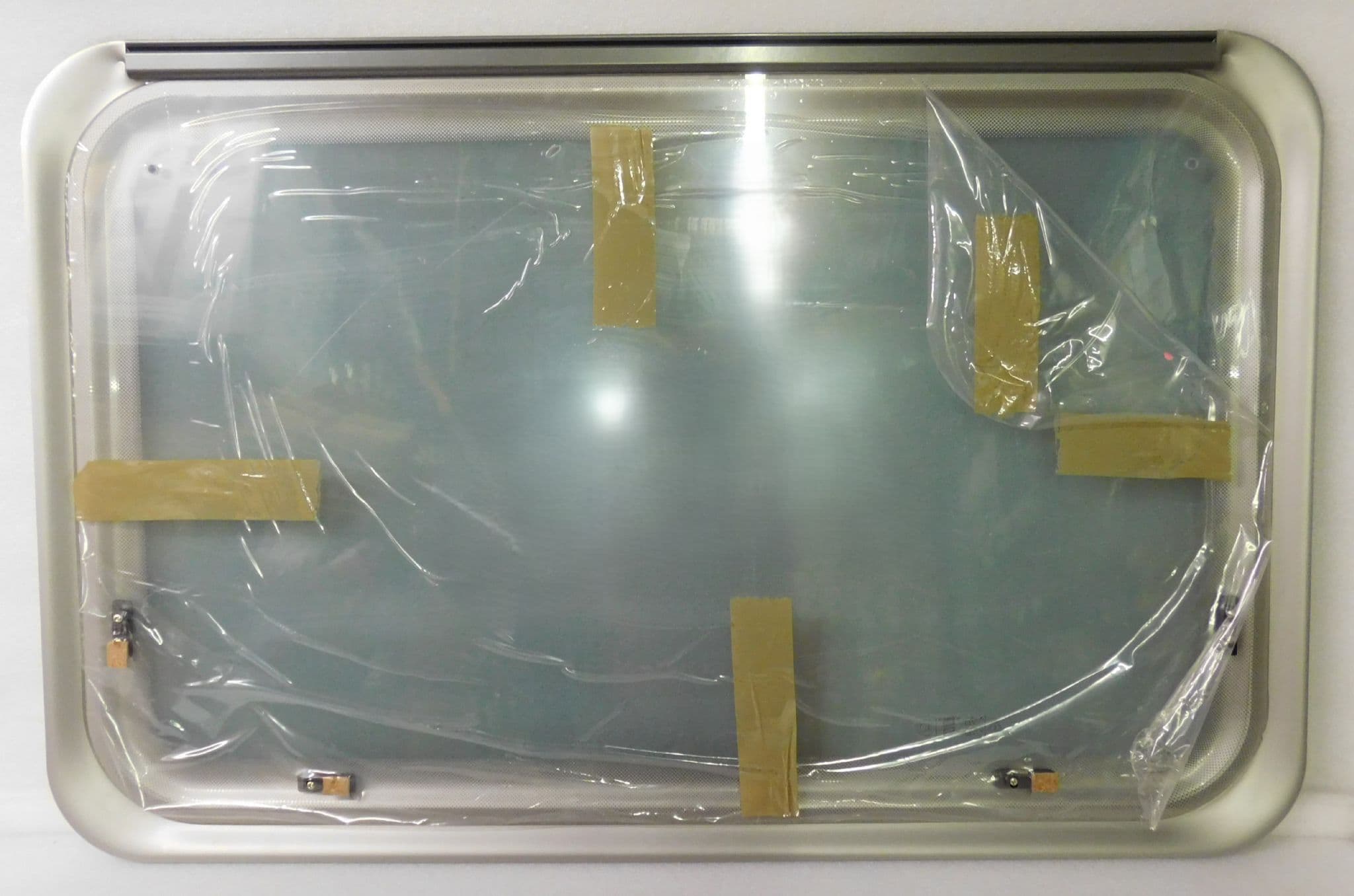 SWIFT Polyplastic window 900 x 550 G2