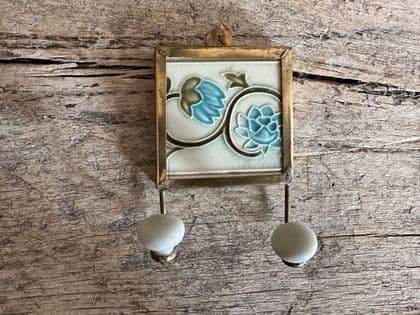 Small Vintage Colonial Tile - Blue Lotus