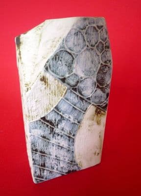 Carn Pottery Vase with Honeycomb Decoration