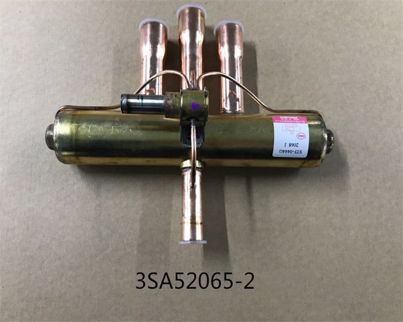 thumbnail image 2 of Reversing Valve For Mcquay Daikin 4Ton R22/R410A Systems - Replacement 910198401 2 of 10