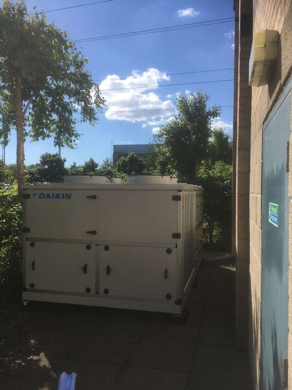 Daikin UATYA150BFC2Y1 Rooftop AC Packaged Fresh Air Heat Pump 150Kw/510000Btu 415V~50Hz