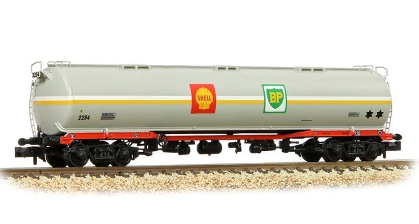 373-564A Farish BR 102T TEA Bogie Tank Wagon BP Green 2