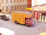 Arch Laser A3D0043 N Gauge Bedford S Cattle Lorry (maroon)
