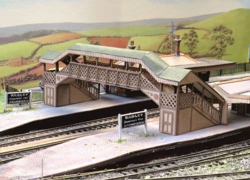 Arch Laser ALTT120   031 Scale  1:120 GWR Iconic Covered Platform Footbridge