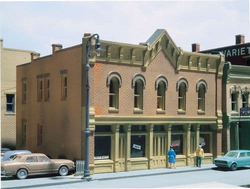 DPM51400 Erik's Emporium N Scale
