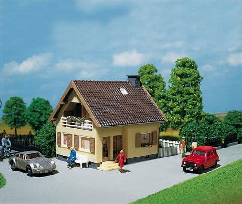Faller 130205 HO Scale Rural Style House Era III