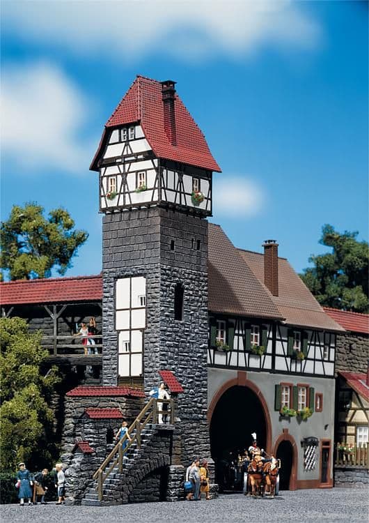 Faller 130401 HO Scale Old Town Wall Set Era I