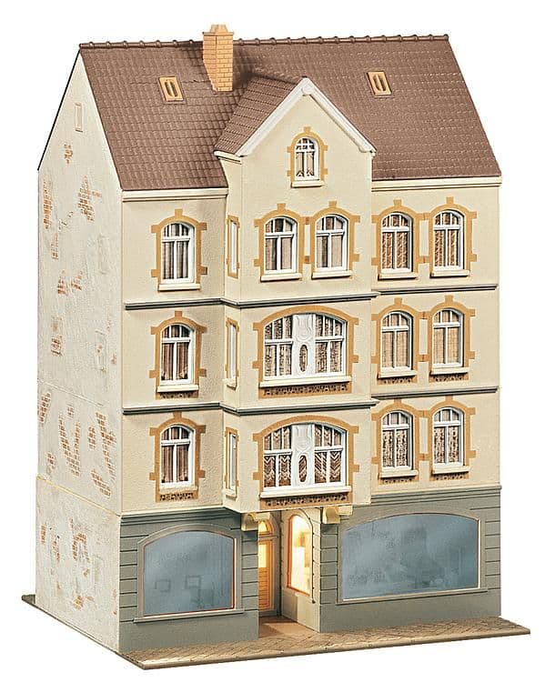 1Fにパブのあるタウンハウス（Faller HO 130447） Faller 130447 HO Scale Town House with Pub