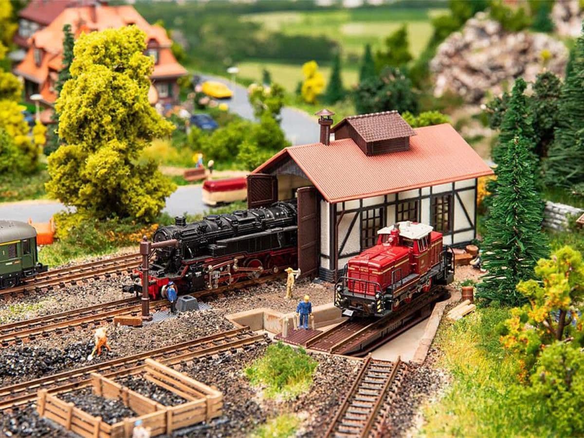 Faller 222104 Scale 1 160 N Segment Turntable With Engine Shed Kit II