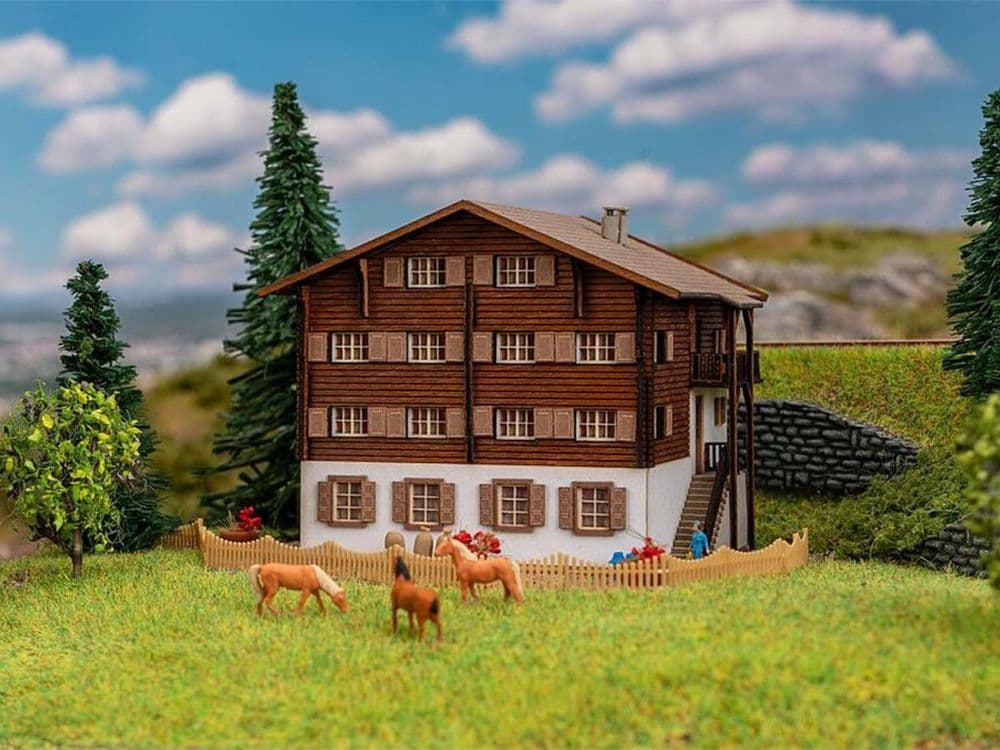 Z Scale Trains 1:220 | Pallet | Model Scenery World Z Scale Trains 1:220 | Pallet | Model Scenery World