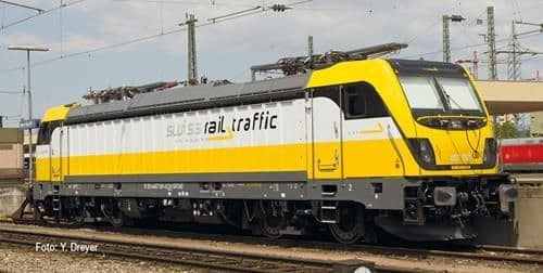 Fleischmann 738902 Swiss Rail Traffic Re487 Traxx3 Electric Locomotive VI