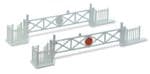 NB50 Peco: Level Crossing Gates (4) with Wicket Gates and Fencing
