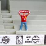 OO Gauge 1:76 Football Fan Manchester United Painted Figure (1)