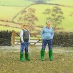 OSBF104 OO Gauge Figures Jeremy Clarkson & Kaleb (painted)