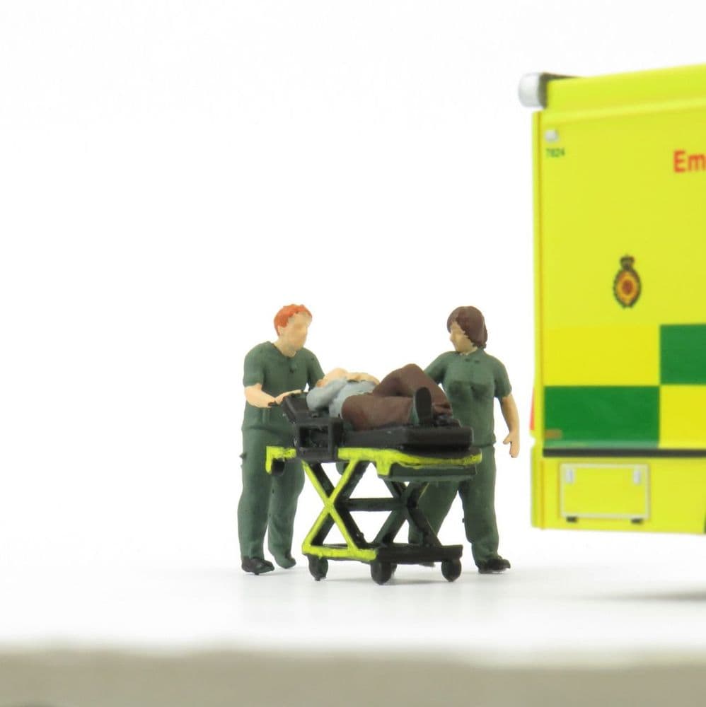 OSBF112 OO Gauge Paramedic Figures Painted osbf112-oo-gauge-paramedic-figures-painted
