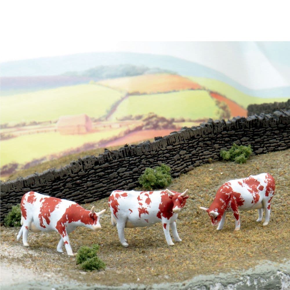OSBF121 OO Scale Figures Ayrshire Cattle X 3 X28 painted X29 osbf121-oo-scale-figures-ayrshire-cattle-x-3-x28-painted-x29