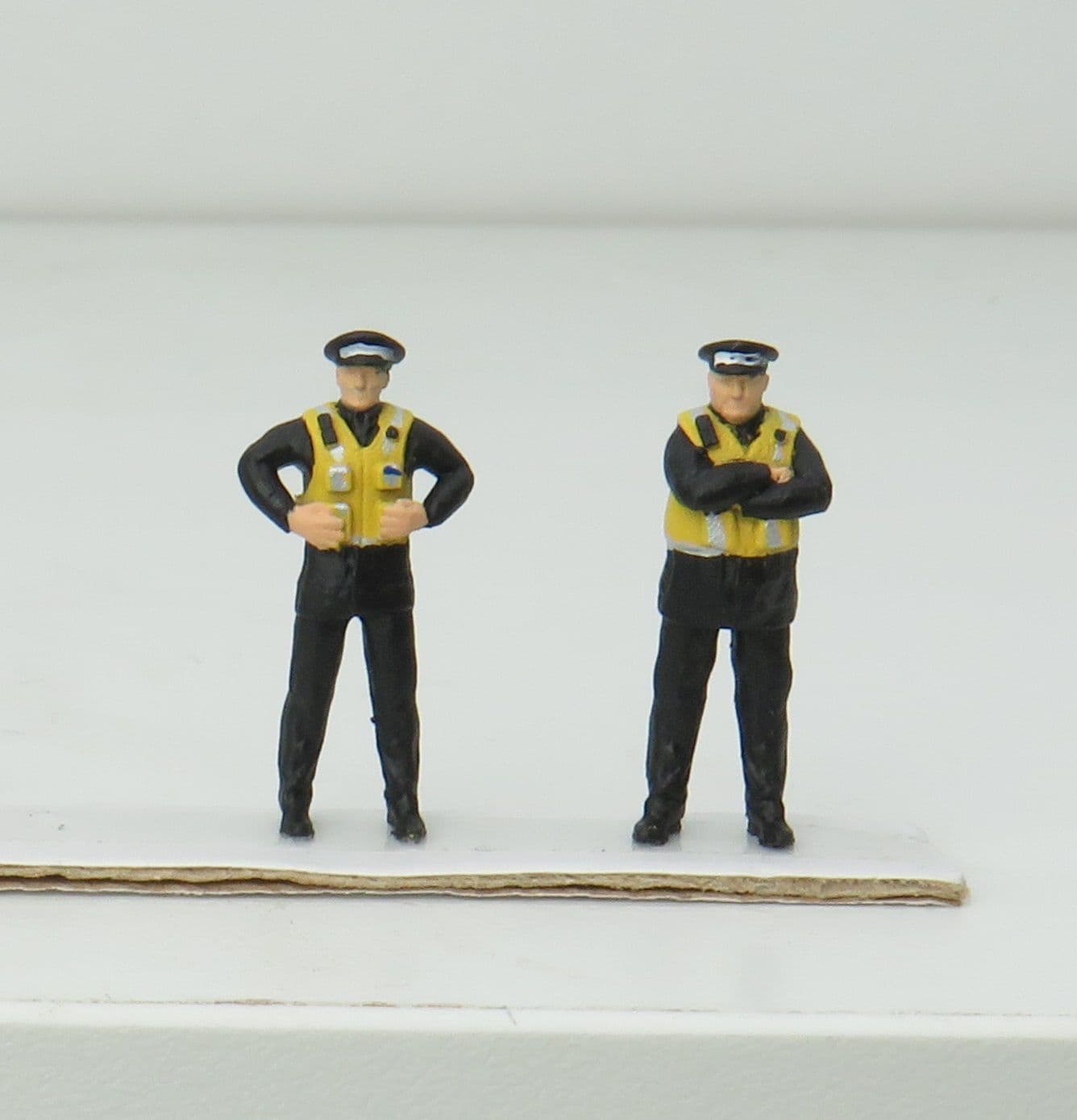 OSBF129 OO Gauge British Transport Police Officers Pack 2 Painted Figures osbf129-oo-gauge-british-transport-police-officers-pack-2-painted-figures