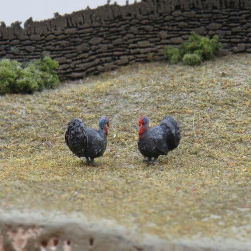 OSBF206 OO Gauge Figures Turkeys (painted) (X2)