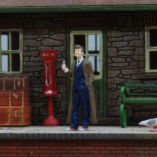 OSBF207 OO Gauge Figure 10th Dr David Tennant (painted)