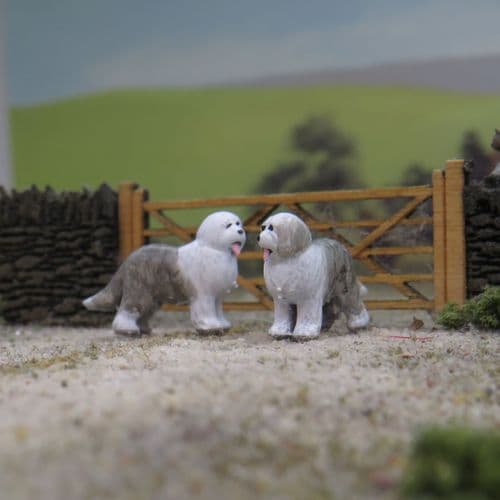 OSBF217 OO Gauge Figures Old English Sheepdogs (painted) (X2)
