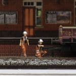 OSBF218 OO Gauge Figures Female Freight Terminal Workers (painted) (pack of 2)