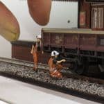 OSBF218 OO Gauge Figures Female Freight Terminal Workers (painted) (pack of 2)
