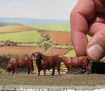 OSBF225 OO Gauge North Devon Red Cattle x3 (Painted) Model Railway Figures 1:76