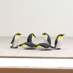 OSBF234 OO Gauge Penguins Painted Figures 1:76