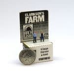 OSBFN092 N Gauge Jeremy Clarkson & Kaleb (painted)