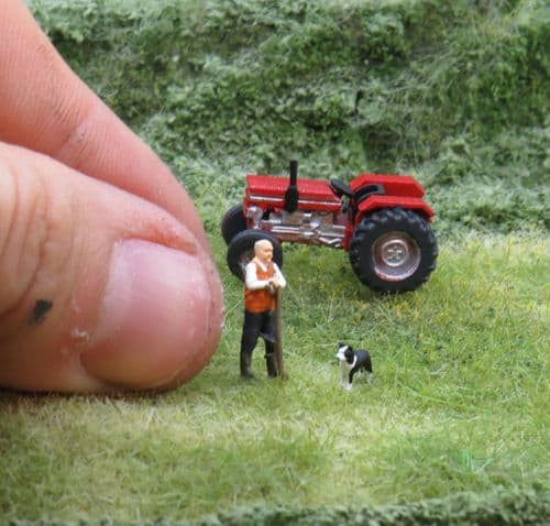 OSBFTT082 TT1:120 Scale Shepherd and Sheepdog (painted)