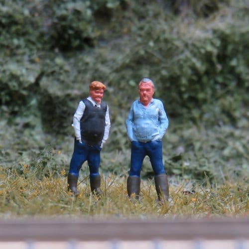 OSBFTT104 TT1:120 Scale Jeremy Clarkson & Kaleb (pack of 2) (painted)