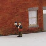 OSBFTT184 TT1:120 Scale Newspaper Seller (painted)